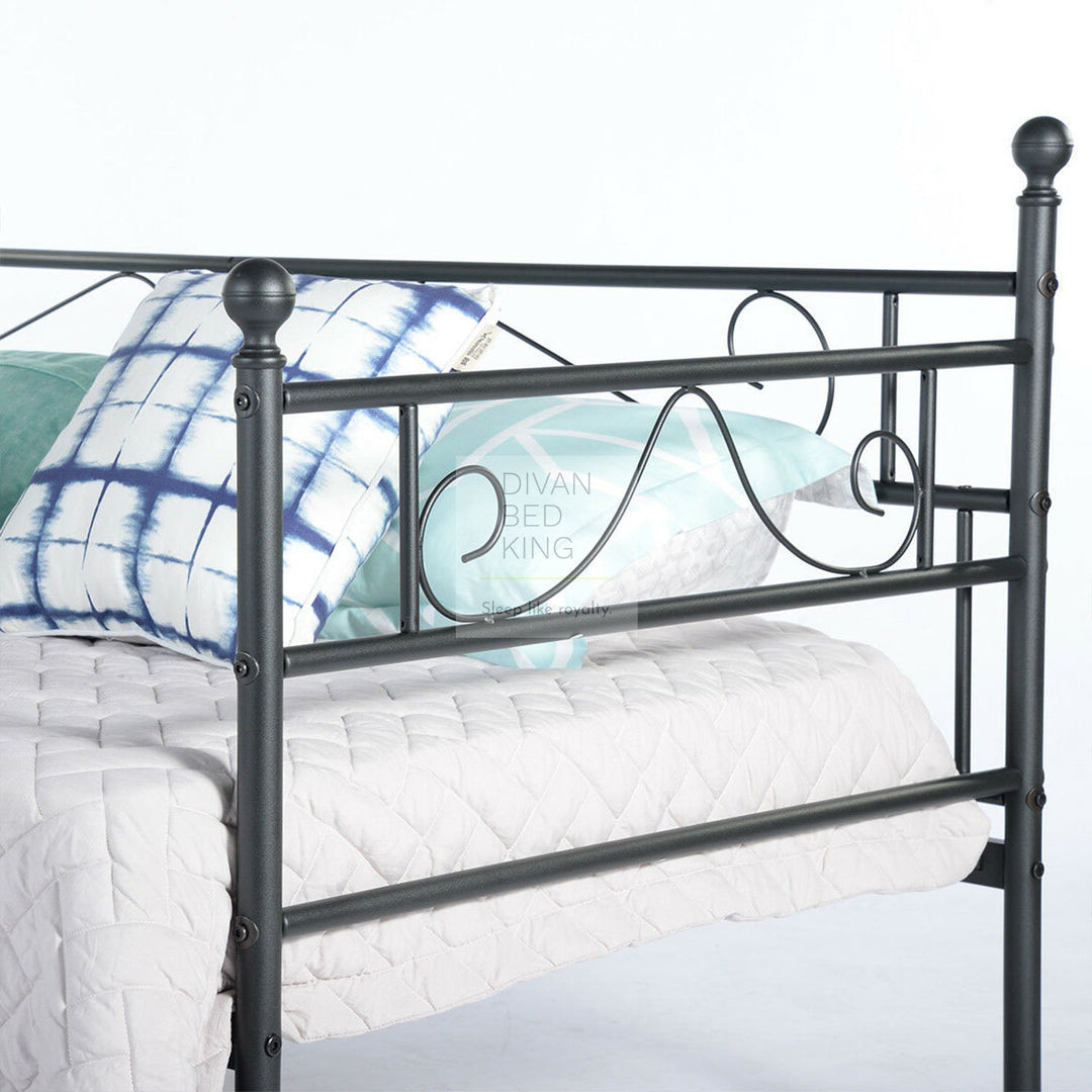 Alexis Daybed Black Metal Day Bed