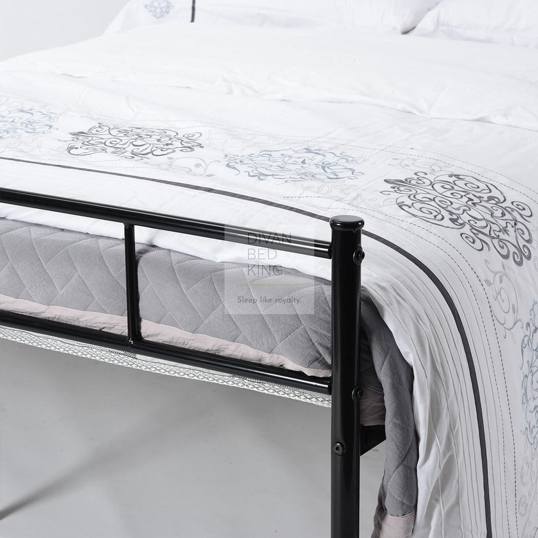 Amor Black Metal Heart Design Metal Bed Frame